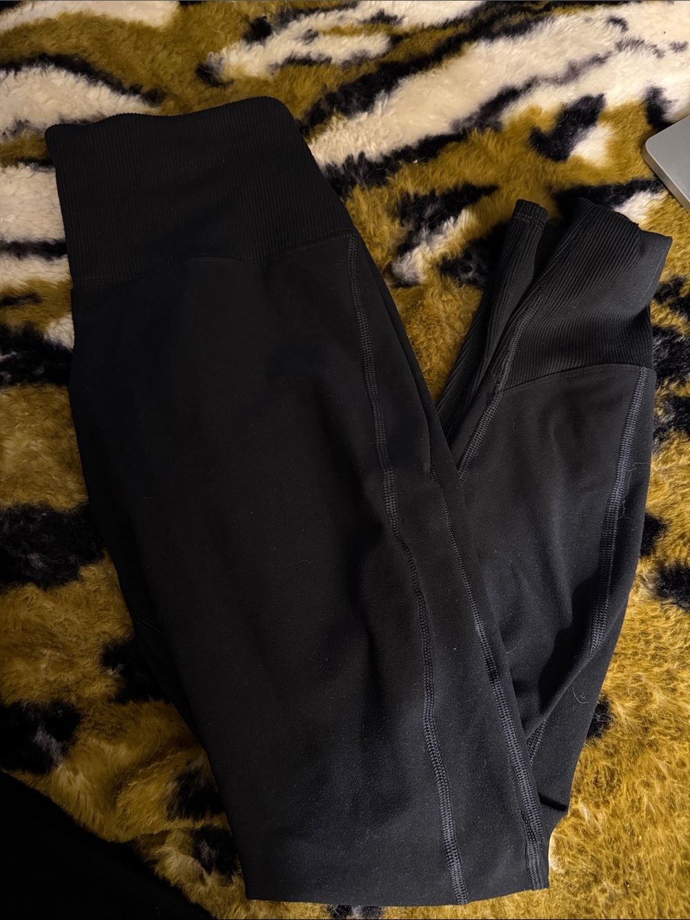 ALO Yoga Ribbed High-Waist Black Leggings